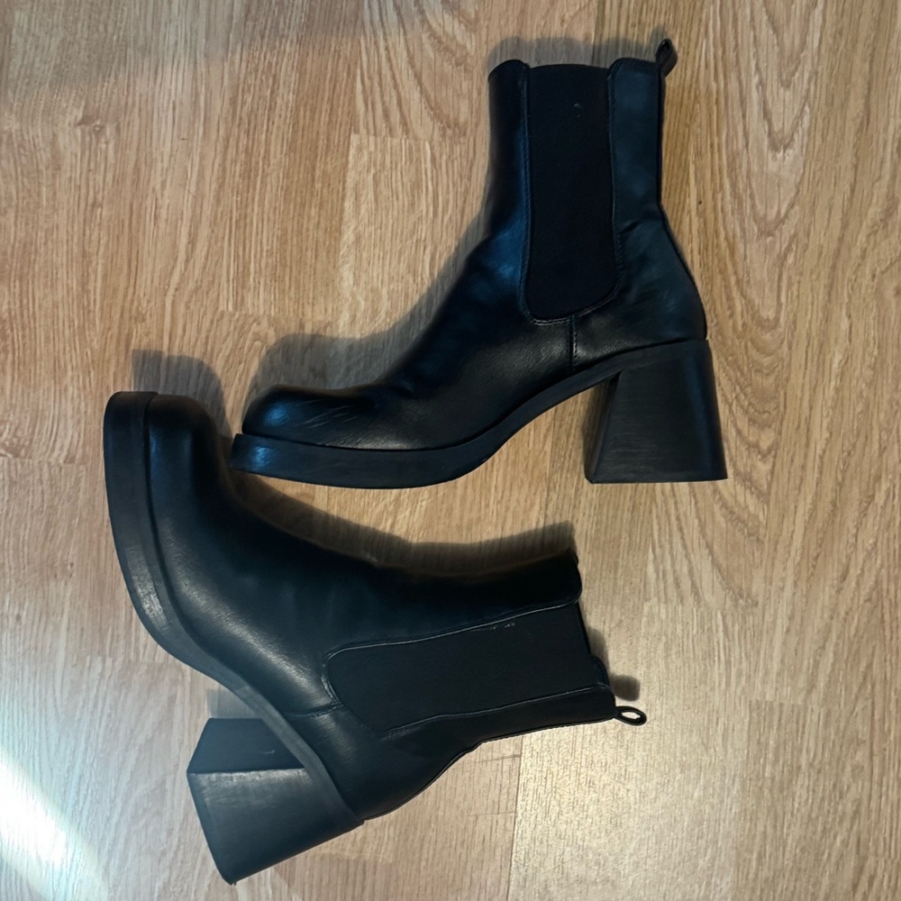 Topshop Black Chunky Heel Ankle Boots